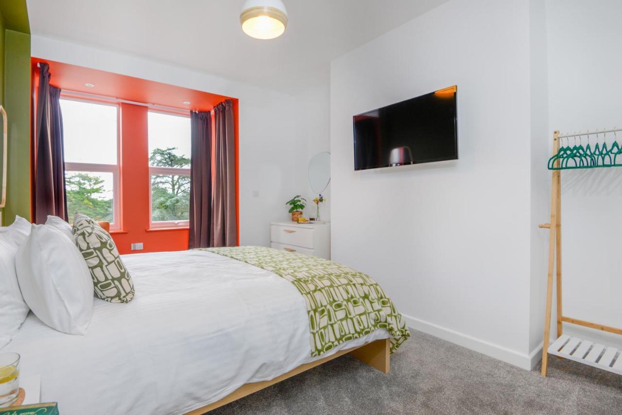 Apartment Two - Private Car Park, Comfortable And Well Equipped - By Ocean City Retreats Plymouth Eksteriør bilde